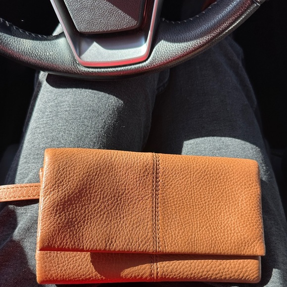 Hobo Tan Leather Clutch - Picture 1 of 3